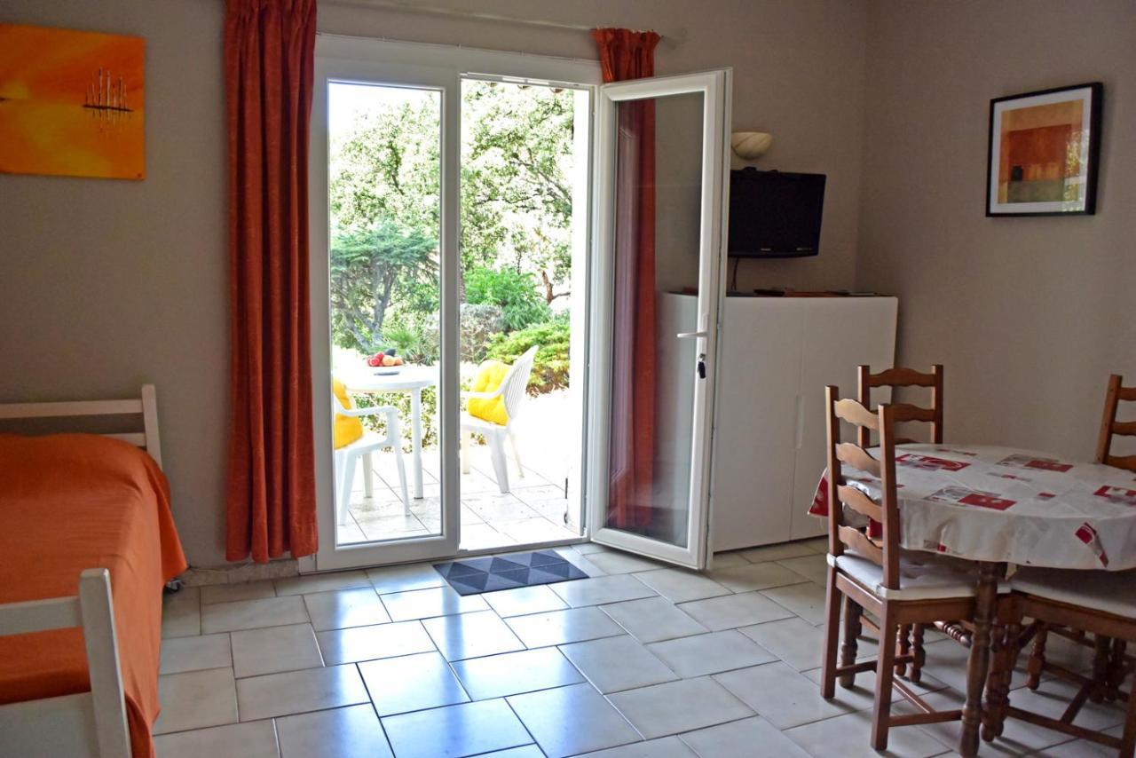 Appartements Dans Villa En Rez De Jardin Hyères Exteriör bild