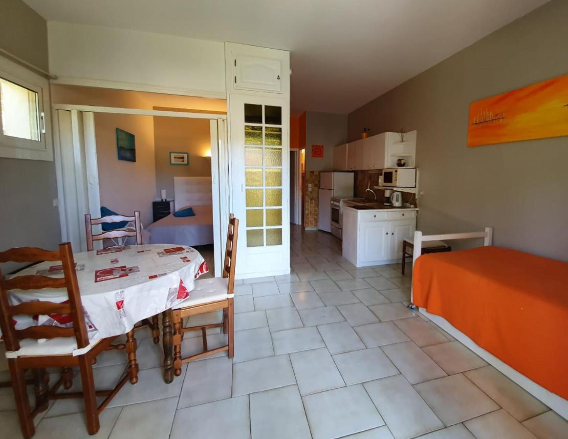 Appartements Dans Villa En Rez De Jardin Hyères Exteriör bild