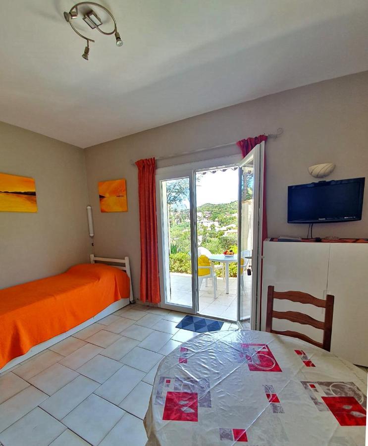 Appartements Dans Villa En Rez De Jardin Hyères Exteriör bild