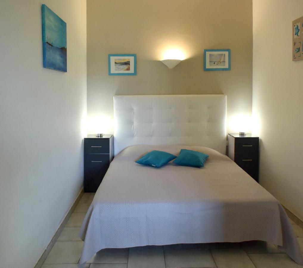 Appartements Dans Villa En Rez De Jardin Hyères Exteriör bild