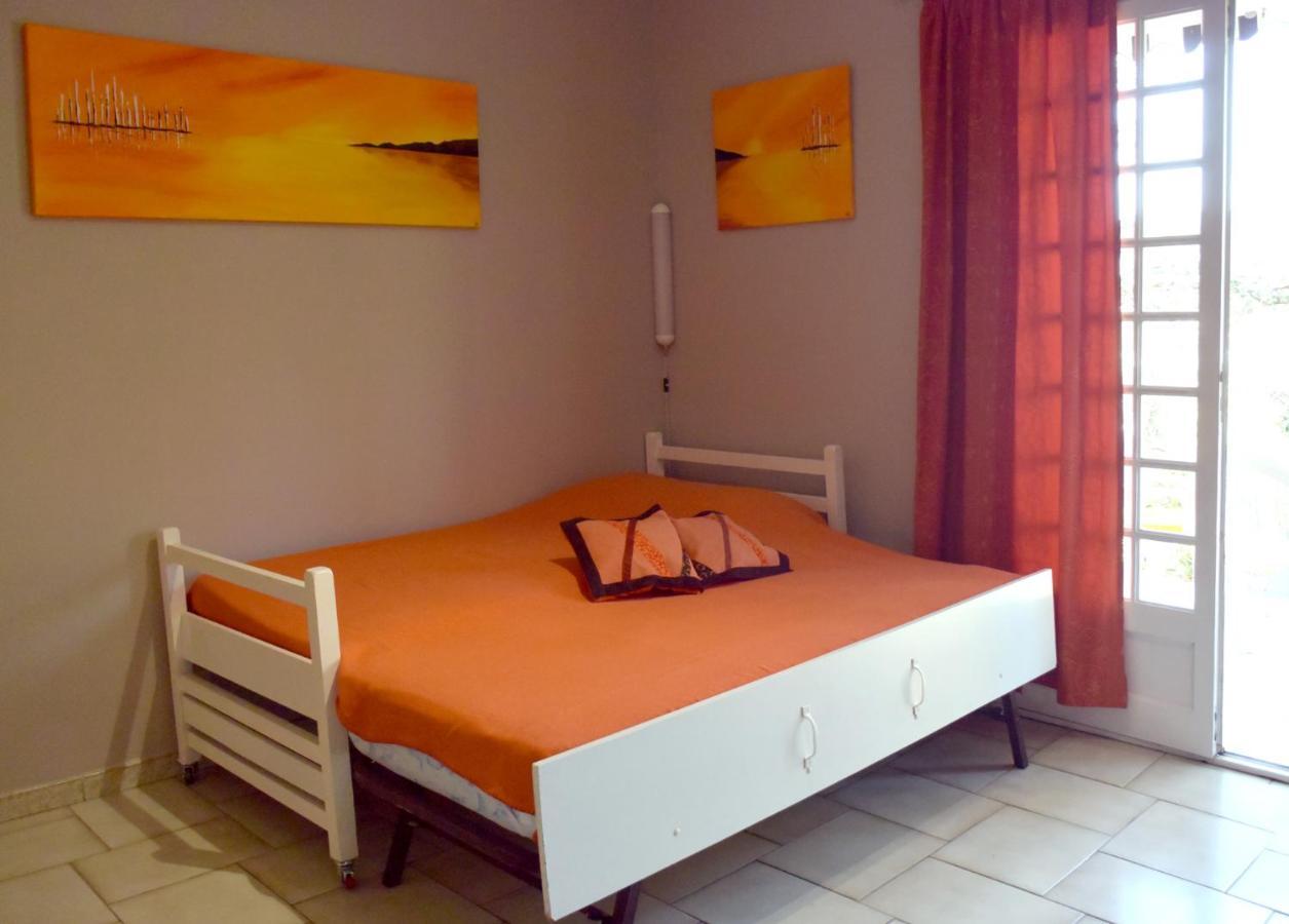 Appartements Dans Villa En Rez De Jardin Hyères Exteriör bild