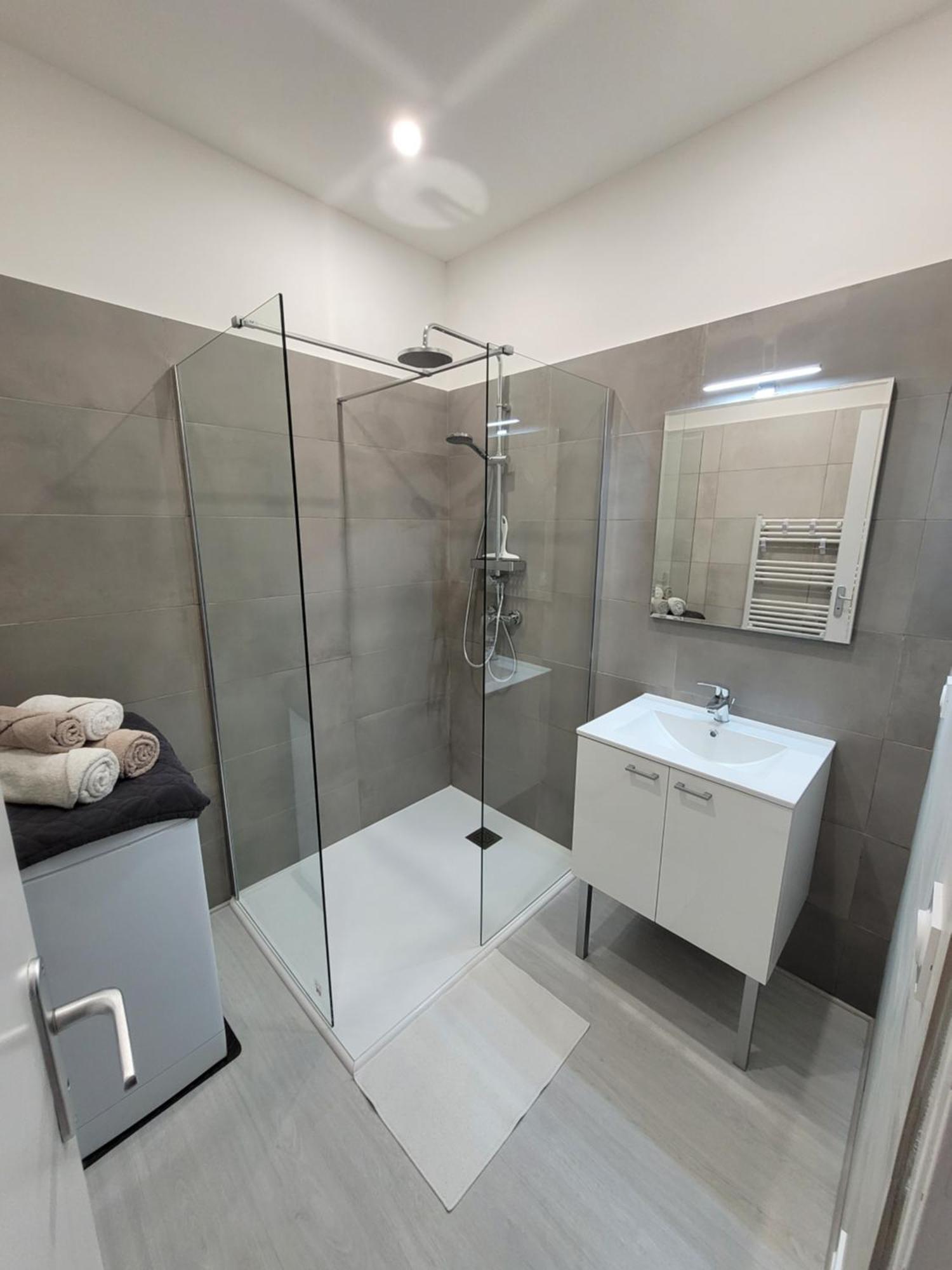 Appartements Dans Villa En Rez De Jardin Hyères Exteriör bild