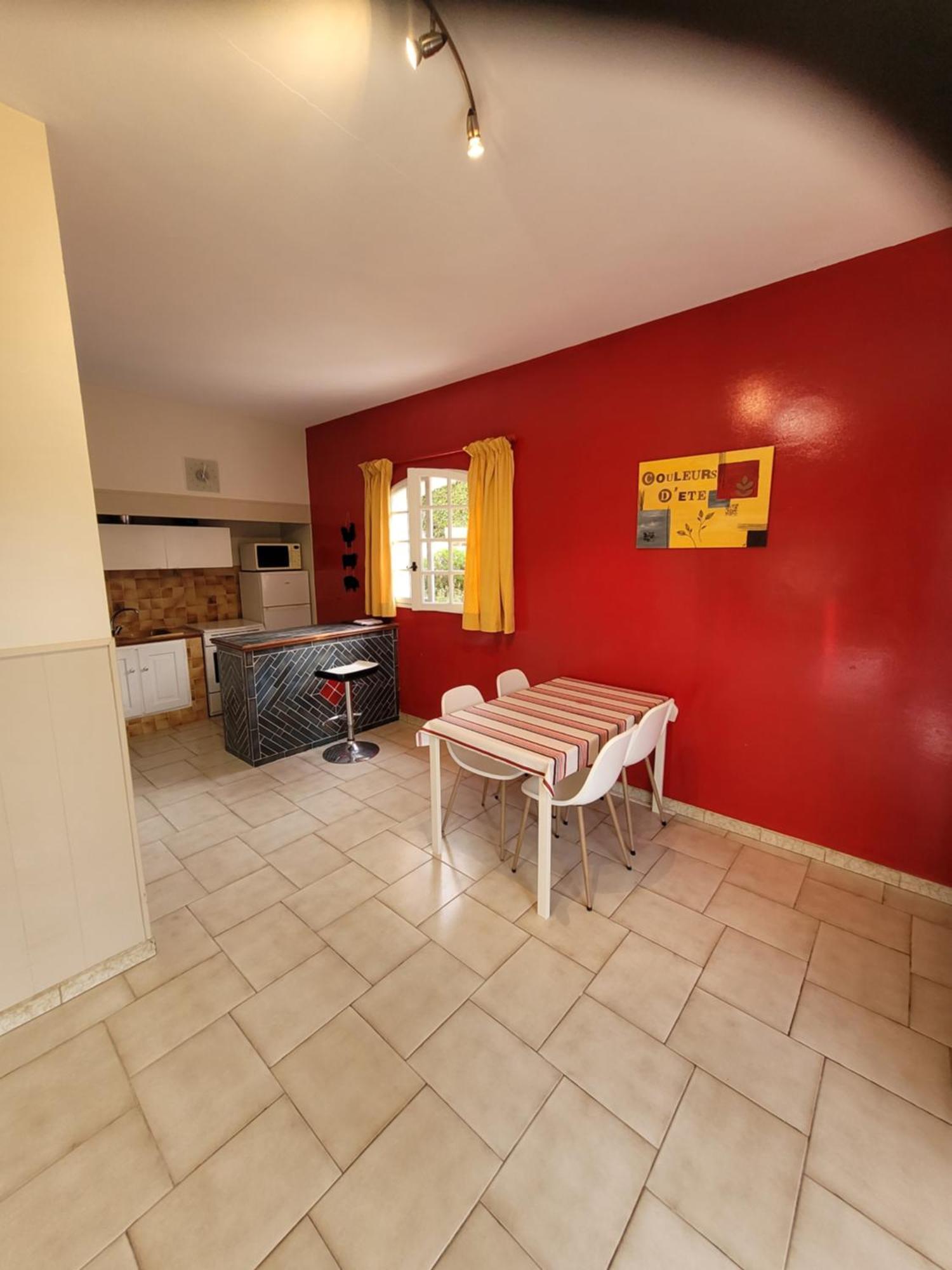 Appartements Dans Villa En Rez De Jardin Hyères Exteriör bild