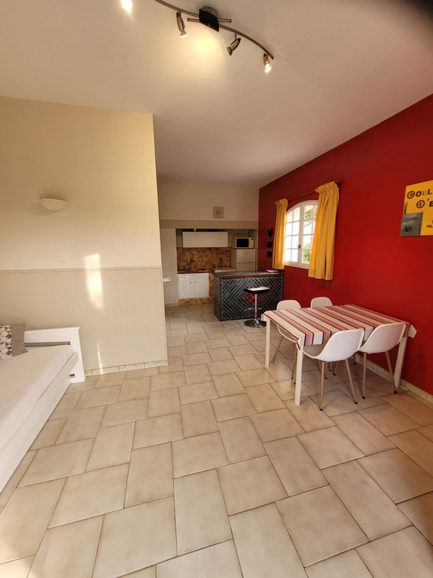 Appartements Dans Villa En Rez De Jardin Hyères Exteriör bild